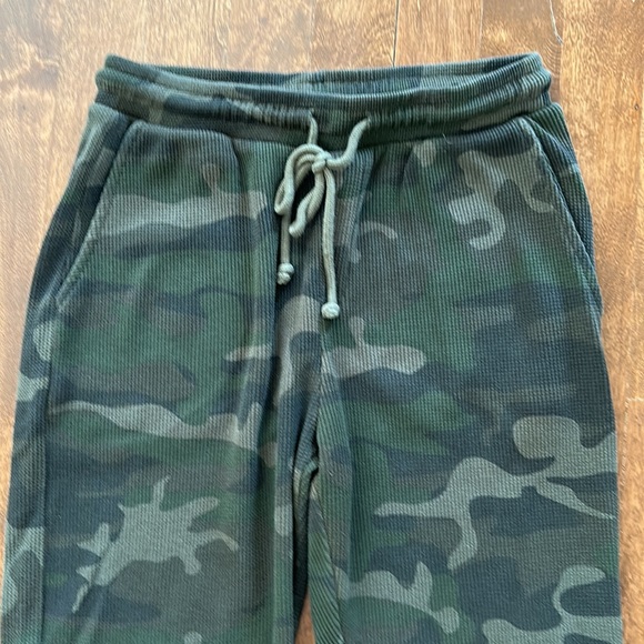 Camouflage Waffle Set Green Khaki size Medium - Picture 3 of 8